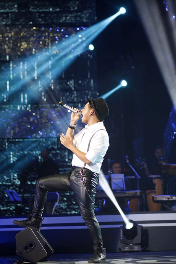 Hà Minh Tiến bất ngờ đăng quang tại Sao mai Điểm hẹn 2014