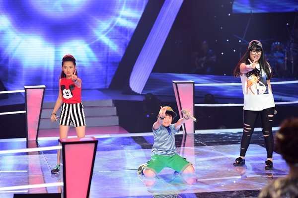 Hoàng Anh tiếp tục gây sốt