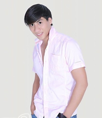 Việc photoshop quá đà khiến cho hình ảnh của thí sinh này thiếu ấn tượng