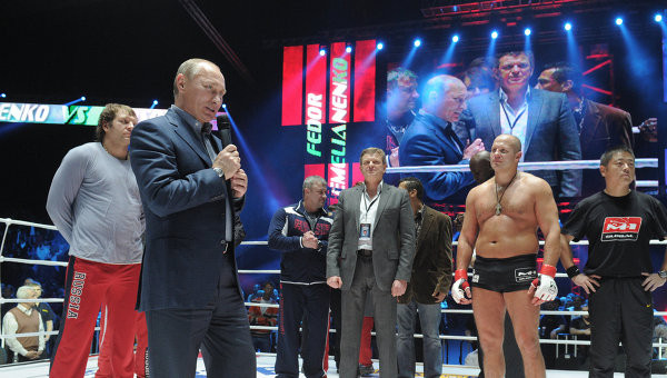 Thủ tướng Nga Putin bị la ó trên võ đài