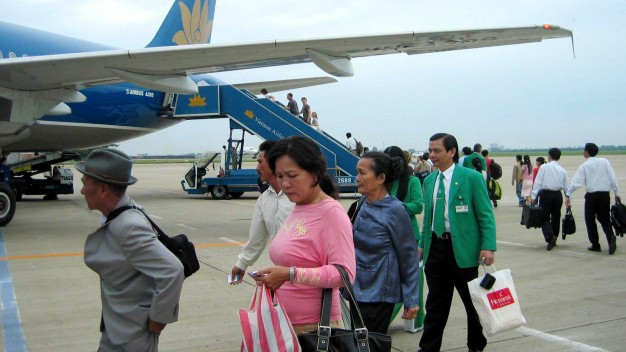 Các hãng hàng không tăng thêm cả nghìn chuyến bay dịp Tết (ảnh Tuổi trẻ). Các hãng hàng không tăng thêm cả nghìn chuyến bay dịp Tết (ảnh Tuổi trẻ).