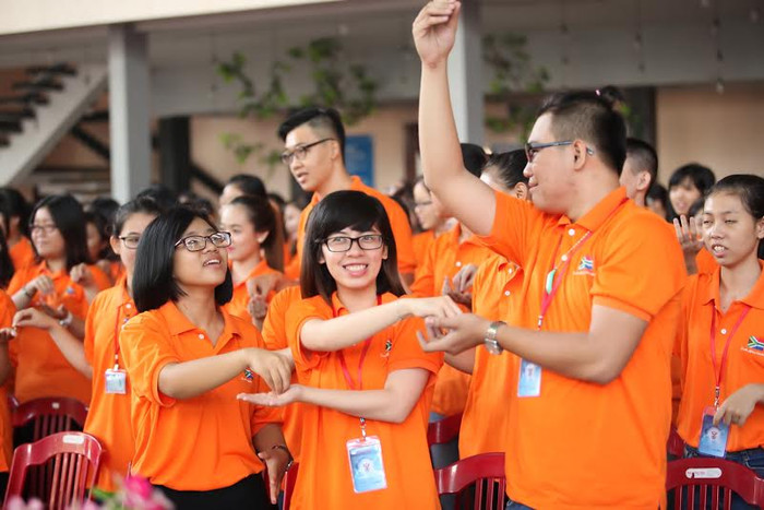 "Nhà sạch đón Tết" là chương trình có ý nghĩa giáo dục cao giúp các bạn sinh viên, học sinh có những trải nghiệm thực tế qua việc dọn dẹp nhà cửa, kỹ năng làm việc nhóm, kỹ năng giao tiếp và thuyết phục người khác. Bên cạnh đó, chương trình còn rèn luyện cho sinh viên tinh thần yêu lao động và sống vì cộng đồng, ý thức bảo vệ môi trường, sẵn sàng giúp đỡ người nghèo, khó khăn,…