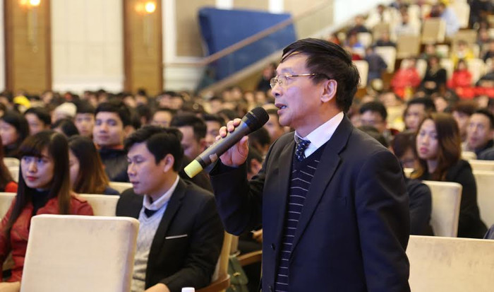 Các thành viên mới của FLC đặt câu hỏi cho Ban Lãnh đạo Tập đoàn.