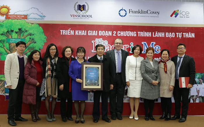Ngày 27/1/2016, Vinschool đã ký kết thỏa thuận áp dụng sâu rộng giai đoạn 2 chương trình nổi tiếng “The Leader in Me” của Tổ chức giáo dục toàn cầu Franklin Covey. Ngày 27/1/2016, Vinschool đã ký kết thỏa thuận áp dụng sâu rộng giai đoạn 2 chương trình nổi tiếng “The Leader in Me” của Tổ chức giáo dục toàn cầu Franklin Covey.