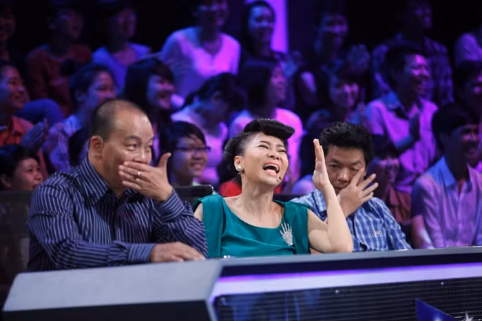 Ban giám khảo vui tính của Đố ai hát được