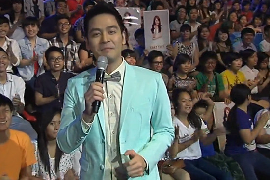 Những mỹ từ của MC Phan Anh cũng không đủ sức giảm đi sự nhạt nhẽo của Vietnam Idol mùa thứ 5 Những mỹ từ của MC Phan Anh cũng không đủ sức giảm đi sự nhạt nhẽo của Vietnam Idol mùa thứ 5