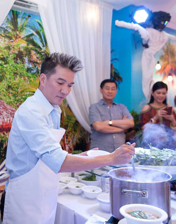 Đàm Vĩnh Hưng và chuỗi nhà hàng hải sản Đàm Vĩnh Hưng và chuỗi nhà hàng hải sản