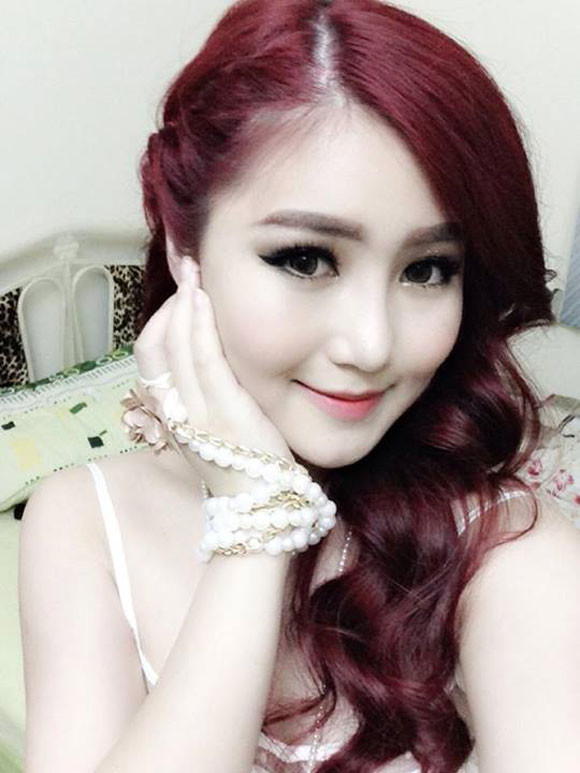 Hương Tràm xinh đẹp hơn sau phẫu thuật thẫm mỹ? Hương Tràm xinh đẹp hơn sau phẫu thuật thẫm mỹ?