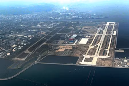 Căn cứ không quân Iwakuni nhìn từ trên cao