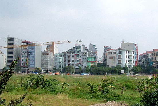 Thủ tướng yêu cầu các Bộ, ngành, địa phương, các tập đoàn, tổng công ty, doanh nghiệp nhà nước... cương quyết xử lý, thu hồi các diện tích đất đai, mặt nước sử dụng không đúng quy định pháp luật; sử dụng đất sai quy hoạch, lãng phí, kém hiệu quả, bỏ hoang hóa và đất lấn chiếm trái quy định. Thủ tướng yêu cầu các Bộ, ngành, địa phương, các tập đoàn, tổng công ty, doanh nghiệp nhà nước... cương quyết xử lý, thu hồi các diện tích đất đai, mặt nước sử dụng không đúng quy định pháp luật; sử dụng đất sai quy hoạch, lãng phí, kém hiệu quả, bỏ hoang hóa và đất lấn chiếm trái quy định.