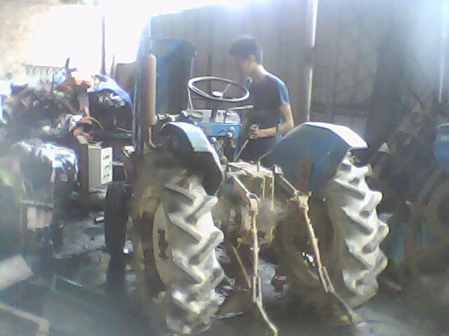 Trong nhiều năm xưởng cơ khí của ông hoạt động tạo công ăn việc làm ổn định cho gần 20 thợ với mức lương ổn định từ 2,5 – 3 triệu đồng/người/tháng. Trong nhiều năm xưởng cơ khí của ông hoạt động tạo công ăn việc làm ổn định cho gần 20 thợ với mức lương ổn định từ 2,5 – 3 triệu đồng/người/tháng.