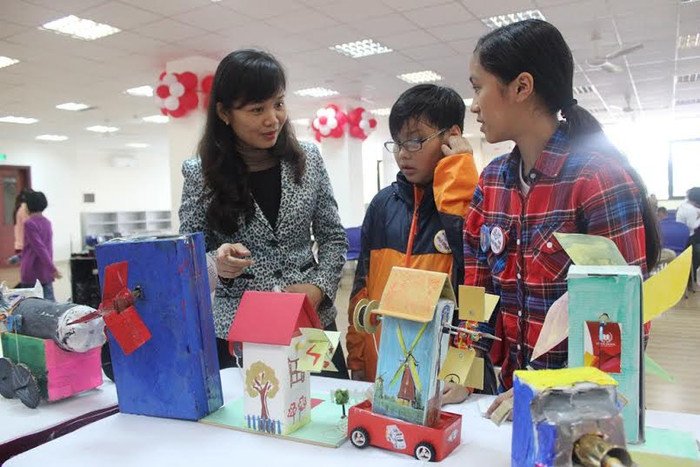 Để hiểu con, dạy con thì cha mẹ cũng cần được trang bị những phương pháp giáo dục hiệu quả Để hiểu con, dạy con thì cha mẹ cũng cần được trang bị những phương pháp giáo dục hiệu quả