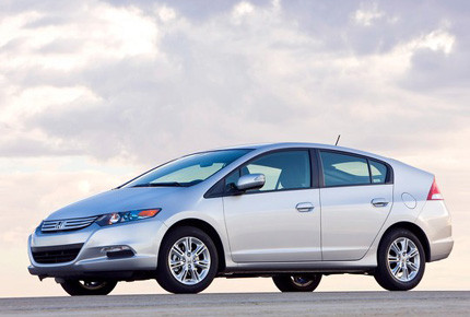 8. Honda Insight Giá khởi điểm: 18.350 USD. 8. Honda Insight Giá khởi điểm: 18.350 USD.