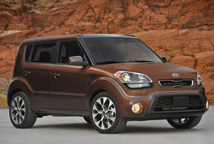 11. Kia Soul Giá khởi điểm: 13.900 USD 11. Kia Soul Giá khởi điểm: 13.900 USD