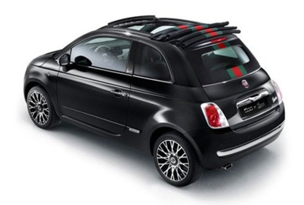 3. Fiat 500 Giá khởi điểm: 15.500 USD. 3. Fiat 500 Giá khởi điểm: 15.500 USD.