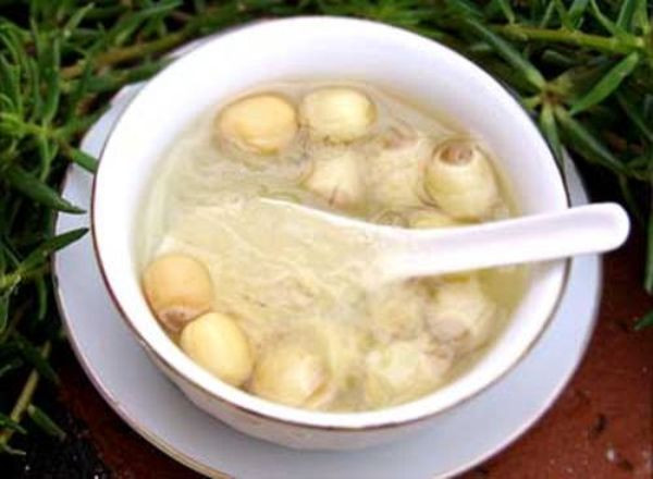 Yến sào có tác dụng làm trong sạch và tăng cường sức đề kháng cho cơ thể con người, những bệnh nhân lao phổi nặng, yến sào có khả năng phục hồi và tiêu trừ sạch mầm bệnh cho bộ phổi. Đồng thời, yến sào là phương thuốc hiệu quả, giúp da giữ vẻ tươi mát, mềm mại nhờ chức năng kích thích tái tạo tế bào làn da. Yến sào có tác dụng làm trong sạch và tăng cường sức đề kháng cho cơ thể con người, những bệnh nhân lao phổi nặng, yến sào có khả năng phục hồi và tiêu trừ sạch mầm bệnh cho bộ phổi. Đồng thời, yến sào là phương thuốc hiệu quả, giúp da giữ vẻ tươi mát, mềm mại nhờ chức năng kích thích tái tạo tế bào làn da.