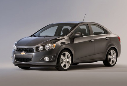 2. Chevrolet Sonic Giá khởi điểm: 13.735 USD Để giành giải thưởng, các model phải đảm bảo điểm “Tốt” trong các cuộc thử nghiệm va chạm trước, hai bên, va chạm sau và chống lật. Một yếu tố bắt buộc là phải trang bị hệ thống cân bằng điện tử, một công nghệ chủ yếu giúp lái xe tránh được hầu hết các va chạm. 2. Chevrolet Sonic Giá khởi điểm: 13.735 USD Để giành giải thưởng, các model phải đảm bảo điểm “Tốt” trong các cuộc thử nghiệm va chạm trước, hai bên, va chạm sau và chống lật. Một yếu tố bắt buộc là phải trang bị hệ thống cân bằng điện tử, một công nghệ chủ yếu giúp lái xe tránh được hầu hết các va chạm.