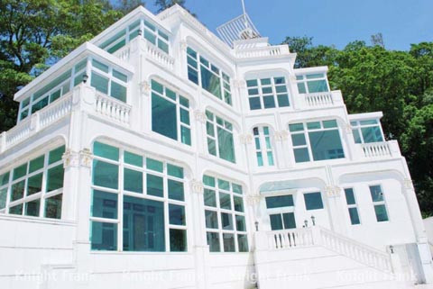 Một trong số những biệt thự xa hoa được rao bán với giá 36 triệu USD. Một trong số những biệt thự xa hoa được rao bán với giá 36 triệu USD.