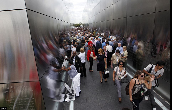 Tưởng nhớ các nạn nhân vụ khủng bố trong công viên Liberty State Park, ở Jersey City. Tưởng nhớ các nạn nhân vụ khủng bố trong công viên Liberty State Park, ở Jersey City.