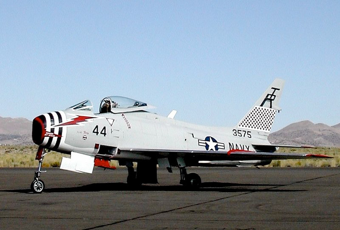 North American Aviation FJ-4 Fury (hải quân) (Mỹ) North American Aviation FJ-4 Fury (hải quân) (Mỹ)