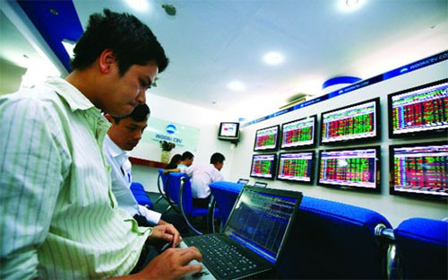 Nợ nần quá nhiều, lãi suất cao, không bán được hàng... đã khiến nhiều doanh nghiệp thua lỗ liên tục, lỗ lũy kế thậm chí vượt vốn điều lệ và vốn chủ sở hữu bị âm, không ít doanh nghiệp đang ở vào vị trí hàng đầu chìm xuống bùn đen, ông chủ doanh nghiệp trắng tay sau bao nhiêu năm gây dựng - Ảnh minh họa.