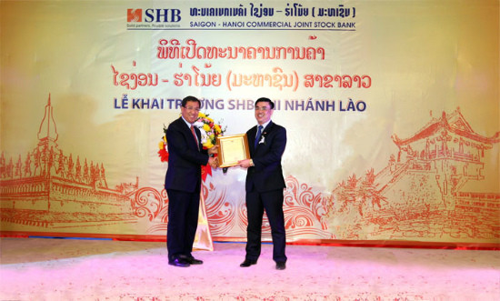 SHB khai trương chi nhánh tại Champasak năm 2012.