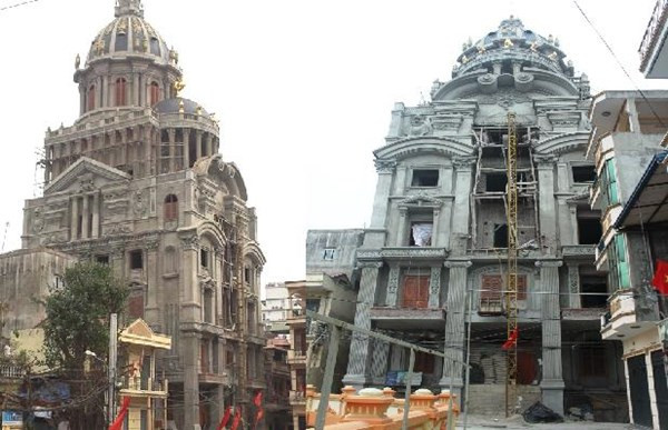 Tòa lâu đài của đại gia Cầu Giấy - Hà Nội.