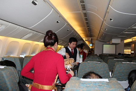 Tiếp viên hàng không Vietnam Airlines bị nghi ngờ tiêu thụ hàng ăn cắp tại Nhật. Tiếp viên hàng không Vietnam Airlines bị nghi ngờ tiêu thụ hàng ăn cắp tại Nhật.