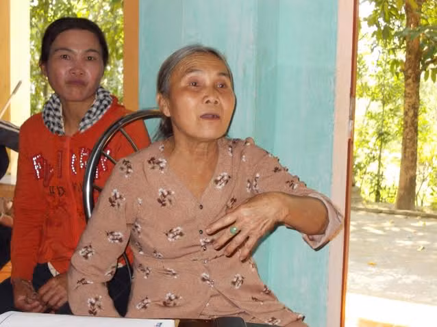 Bà Nghê vẫn còn bàng hoàng khi kể lại sự việc.