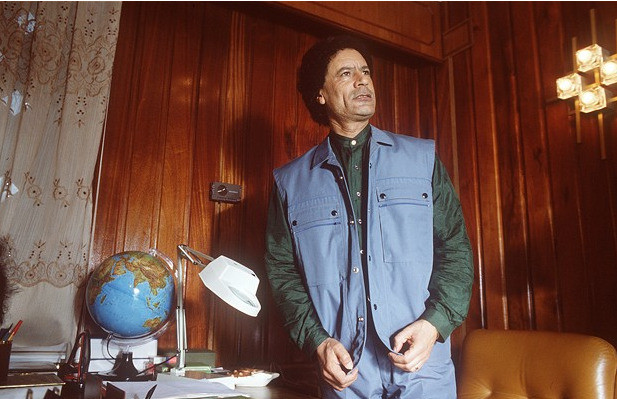 Ngày 16 tháng 5 năm 2011, Tòa án tội phạm quốc tế (ICC) đã phát lệnh bắt Gaddafi và con trai với cáo buộc phạm tội ác chống lại loài người,bao gồm giết hại và tra tấn người biểu tình trong giai đoạn 15 tháng 2 đến 28 tháng 2 năm 2011. Ngày 16 tháng 5 năm 2011, Tòa án tội phạm quốc tế (ICC) đã phát lệnh bắt Gaddafi và con trai với cáo buộc phạm tội ác chống lại loài người,bao gồm giết hại và tra tấn người biểu tình trong giai đoạn 15 tháng 2 đến 28 tháng 2 năm 2011.