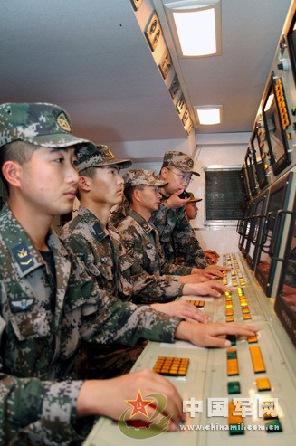 Trung Quốc diễn tập bắn tên lửa phòng không trên sa mạc Gobi