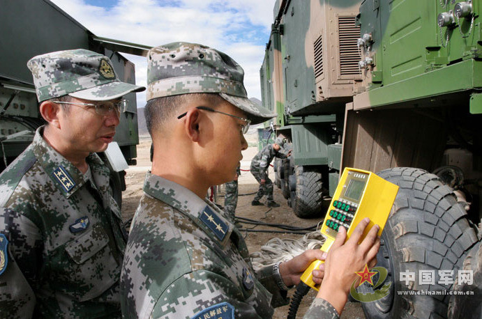 Trung Quốc diễn tập bắn tên lửa phòng không trên sa mạc Gobi