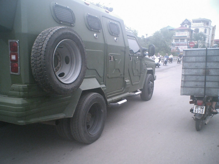 Xe bọc thép đa dụng Ram 2000 do tập đoàn Công nghiệp không gian vũ trụ của Israel nghiên cứu và sản xuất. Xe bọc thép đa dụng Ram 2000 do tập đoàn Công nghiệp không gian vũ trụ của Israel nghiên cứu và sản xuất.