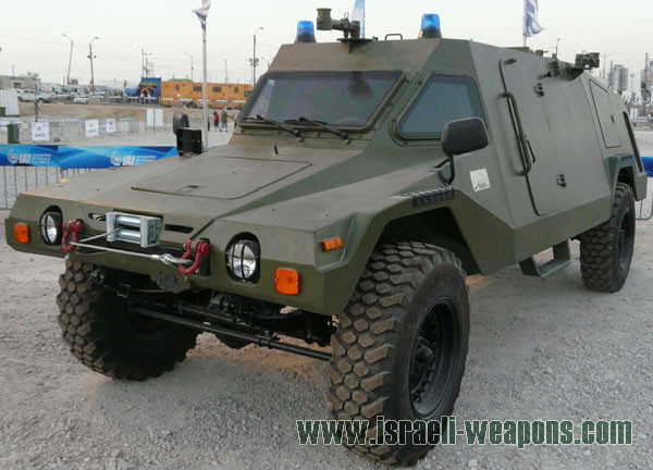 Ram 2000 duy nhất với kết cấu vỏ bọc bằng thép cùng với kết cấu hình học được chứng minh về tính năng hoạt động và được kiểm tra gắt gao làm chệch hướng năng lượng và phá sóng cùng với nổ mìn. Ram 2000 duy nhất với kết cấu vỏ bọc bằng thép cùng với kết cấu hình học được chứng minh về tính năng hoạt động và được kiểm tra gắt gao làm chệch hướng năng lượng và phá sóng cùng với nổ mìn.