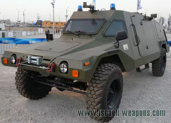 Ram 2000 duy nhất với kết cấu vỏ bọc bằng thép cùng với kết cấu hình học được chứng minh về tính năng hoạt động và được kiểm tra gắt gao làm chệch hướng năng lượng và phá sóng cùng với nổ mìn. Ram 2000 duy nhất với kết cấu vỏ bọc bằng thép cùng với kết cấu hình học được chứng minh về tính năng hoạt động và được kiểm tra gắt gao làm chệch hướng năng lượng và phá sóng cùng với nổ mìn.