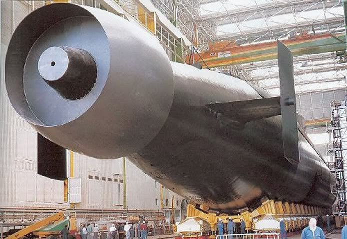Tàu ngầm NG-SSBN S-616 "Le Triomphant" Tàu ngầm NG-SSBN S-616 "Le Triomphant"