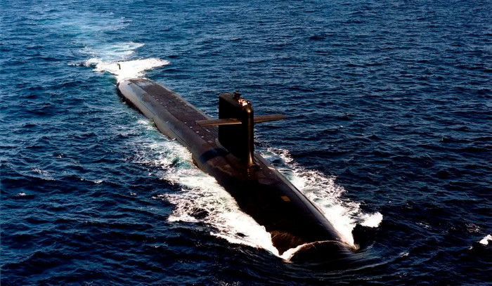 Tàu ngầm NG-SSBN S-616 "Le Triomphant" Tàu ngầm NG-SSBN S-616 "Le Triomphant"