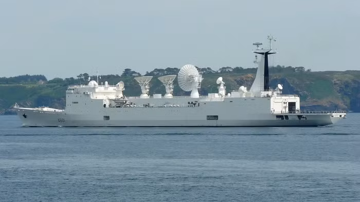 Chiếm hạm tác chiến điện tử - trinh sát - cảnh báo sớm A-601 "Monge"