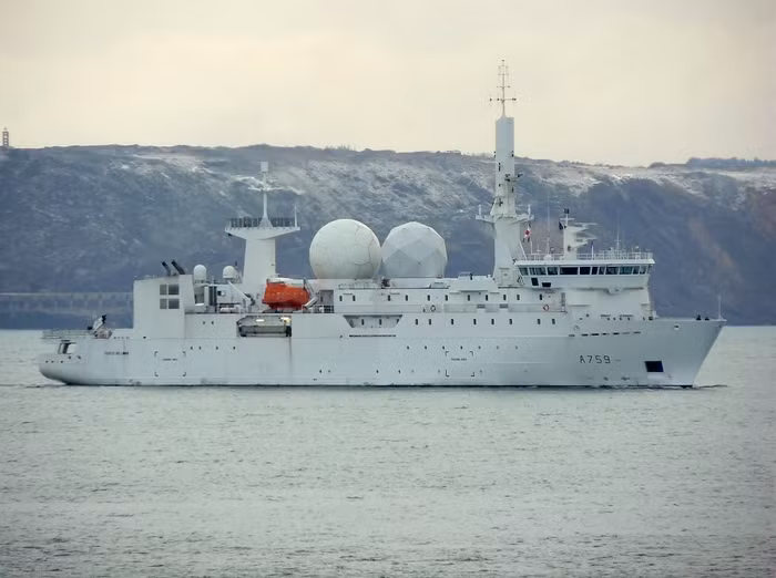 Chiếm hạm tác chiến điện tử - trinh sát - cảnh báo sớm A-759 "Dupuy de Lome"