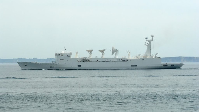 Chiếm hạm tác chiến điện tử - trinh sát - cảnh báo sớm A-601 "Monge"