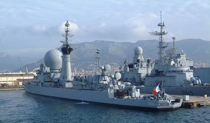 Chiếm hạm D-602 "Suffren"