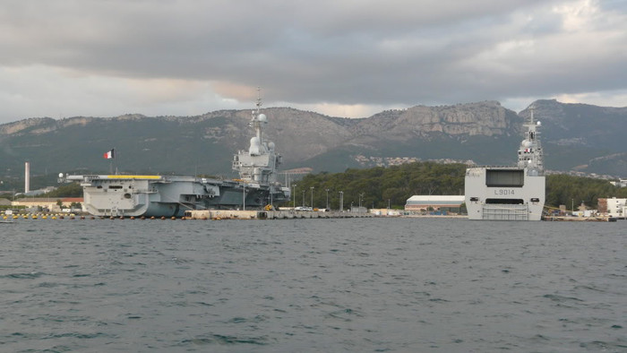 Tàu sân bay R-91 NAC "Charles de Gaulle"
