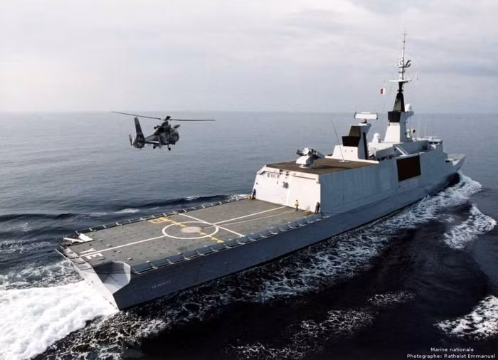 Khu trục hạm F-710 "La Fayette"