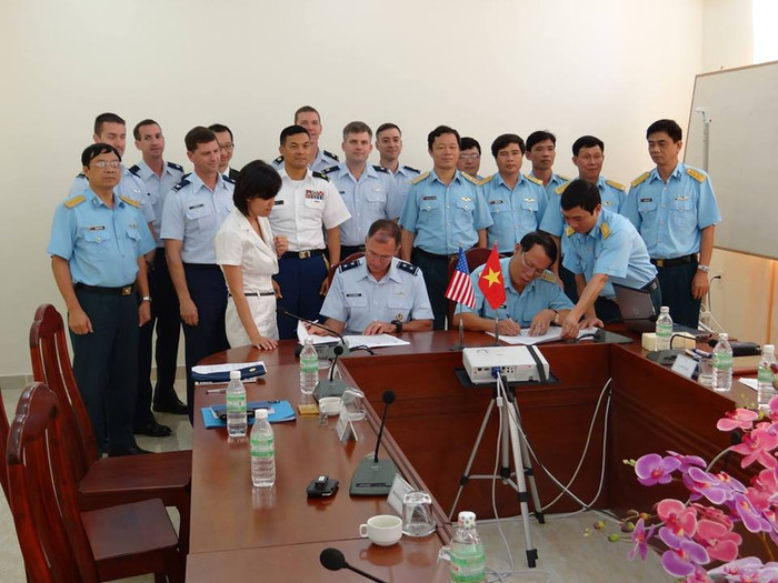 Hợp tác giữa Không quân Mỹ và Không quân Việt Nam Hợp tác giữa Không quân Mỹ và Không quân Việt Nam