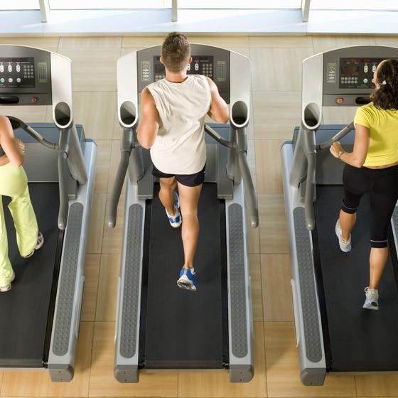 Đi bộ hoặc chạy bộ tốt cho giảm mỡ bụng Đi bộ hoặc chạy bộ tốt cho giảm mỡ bụng