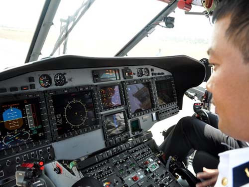 Buồng lái hiện đại của E-225 - Ảnh TTO Buồng lái hiện đại của E-225 - Ảnh TTO