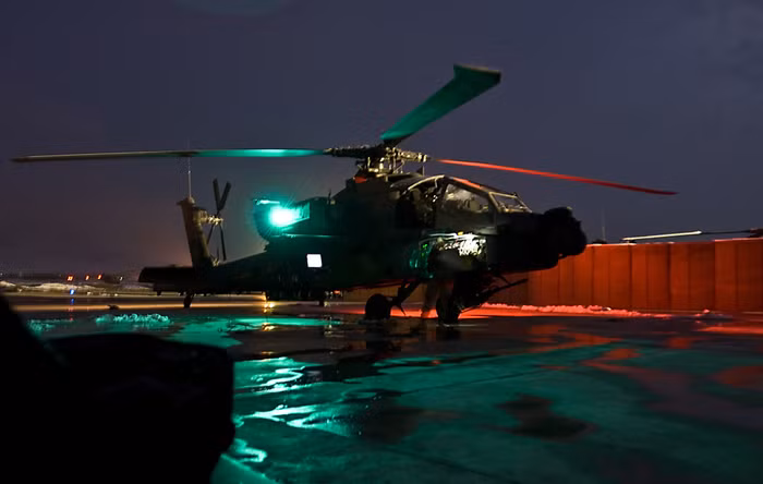 Một chiếc tiêm kích F-35C Lightning II của quân đội Mỹ đang thử nghiệm hệ thống phóng điện từ trường dự định sẽ được lắp đặt trên tàu sân bay USS Gerald R. Ford (CVN 78) trong thời gian tới (ảnh chụp tại căn cứ McGuire-Dix-Lakehurst ngày 18/11/2011).