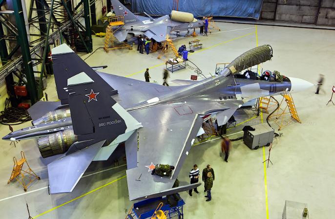 Su-30SM bên trong nhà máy chế tạo hàng không Irkutsk Su-30SM bên trong nhà máy chế tạo hàng không Irkutsk