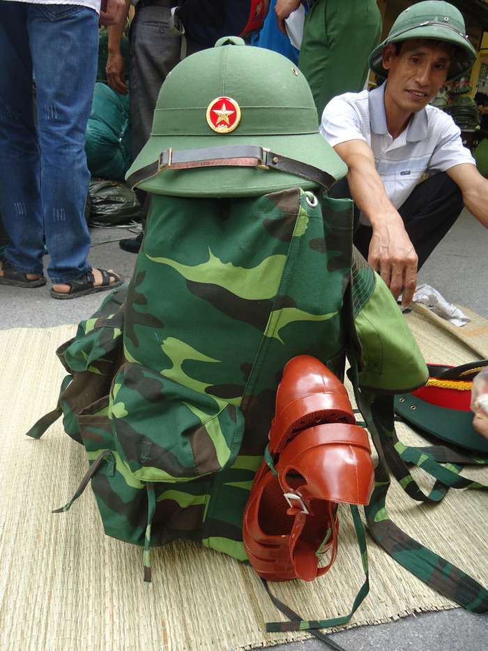 Hãy xem thành quả của các em trong ngày đầu quân ngũ và nhận quân tư trang nào! Hãy xem thành quả của các em trong ngày đầu quân ngũ và nhận quân tư trang nào!