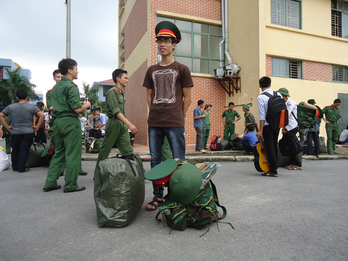 Các em đã xuất sắc vượt qua những người bạn đồng trăng lứa trong kỳ thi Đại học vừa qua để có mặt tại đây với tờ giấy báo nhập học trên tay. Các em đã xuất sắc vượt qua những người bạn đồng trăng lứa trong kỳ thi Đại học vừa qua để có mặt tại đây với tờ giấy báo nhập học trên tay.